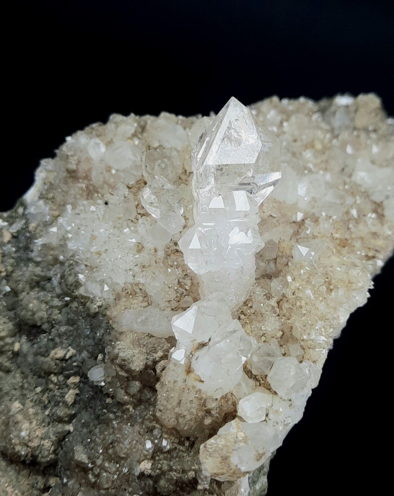 Diamond Quartz crystals on Matrix With Calcite, Display Specimen (482, Grams)