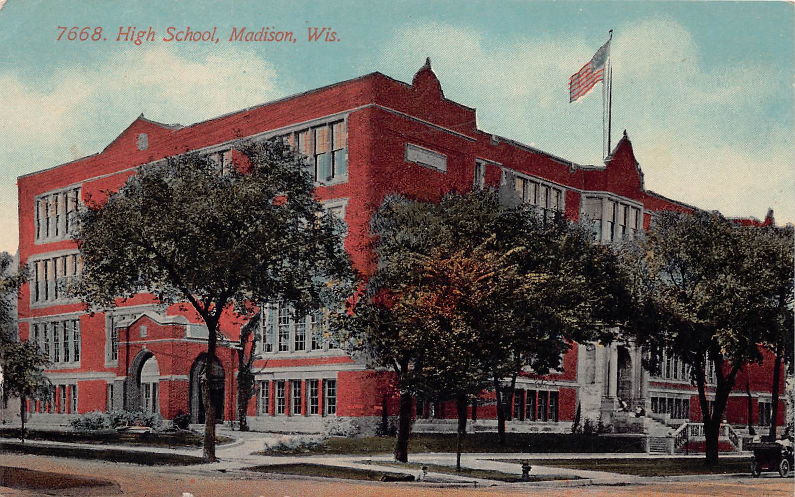 Madison WI Wisconsin High School Downtown US Flag Street View Vtg Postcard O4