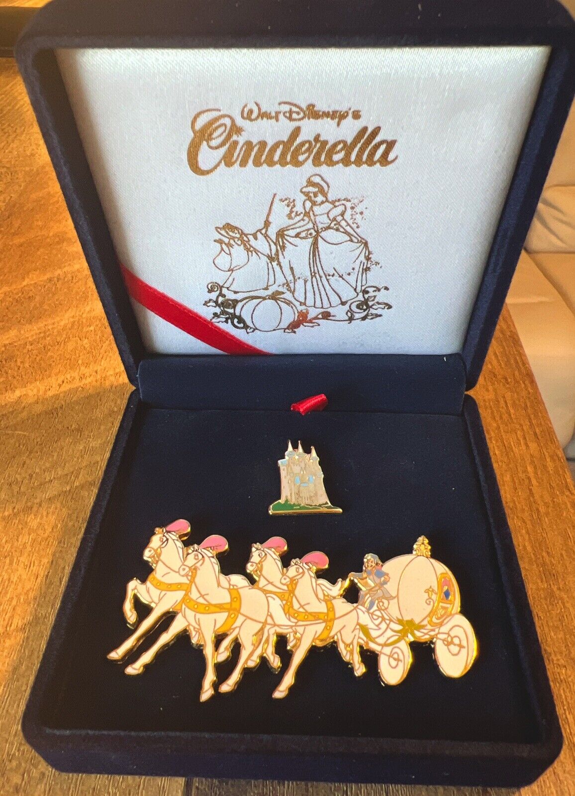 Disney Cinderella Coach & Castle Box LE 5000 2 Pin set RARE
