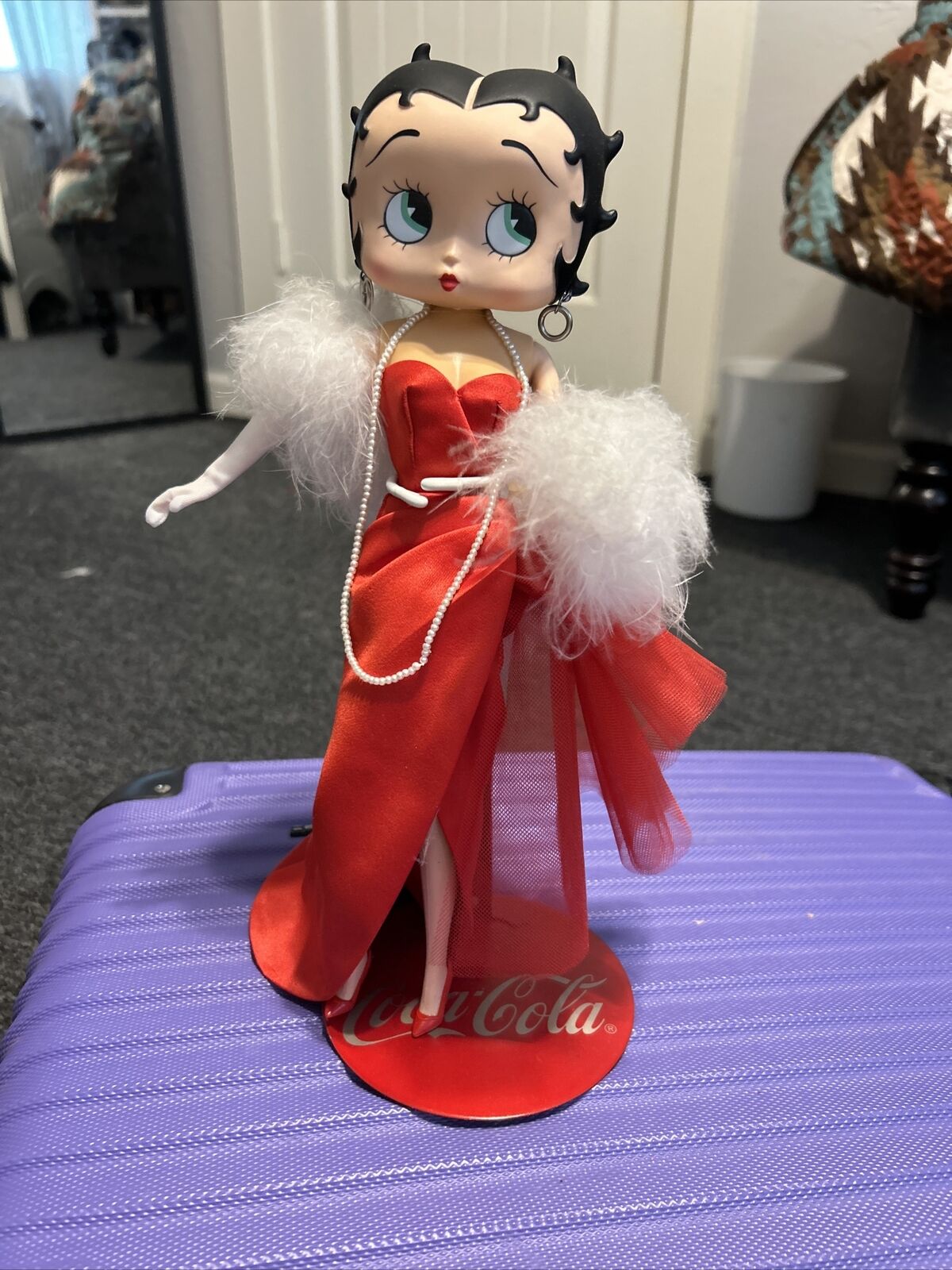 BETTY BOOP Glamour Girl Forever 2000 1st in series No Box With Coca-Cola Stand
