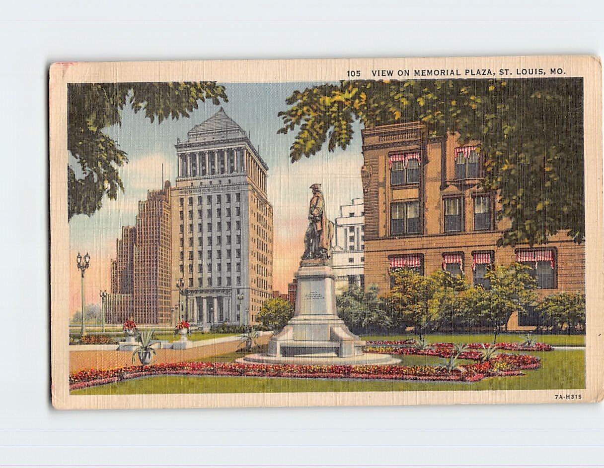 Postcard View On Memorial Plaza, St. Louis, Missouri