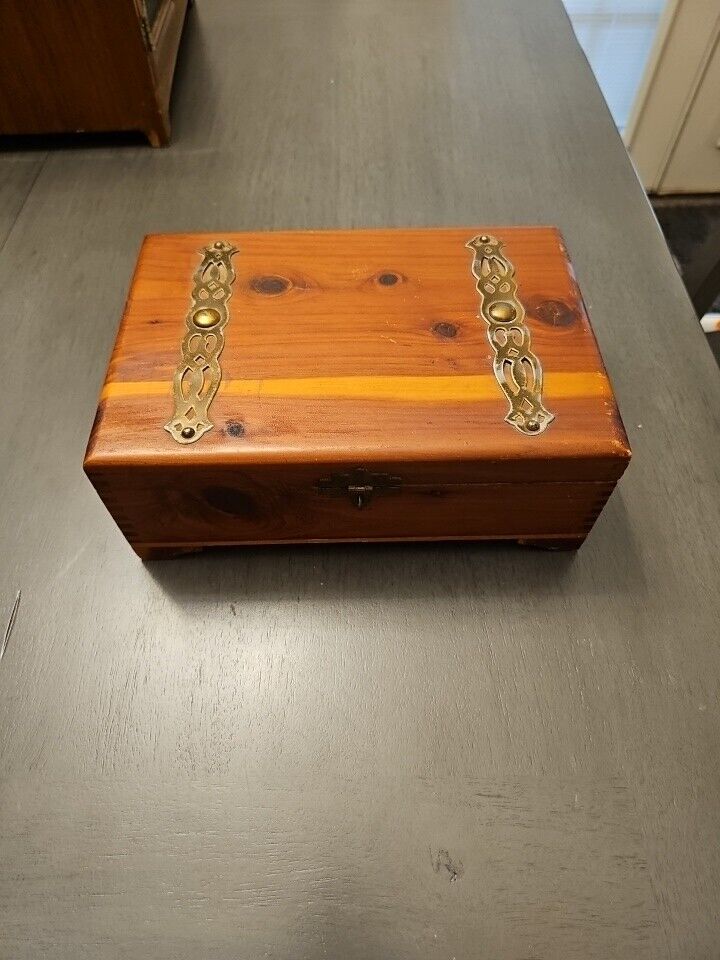 Vintage Wood Trinket Box 10\