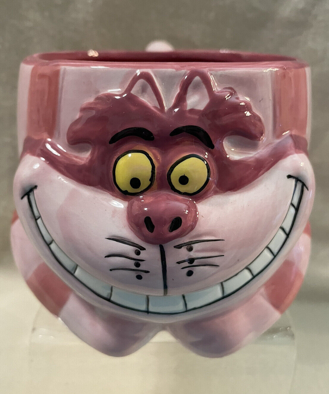 Disney Alice In Wonderland Cheshire Cat Large Pink Coffee Mug Tea Cup Very Nice