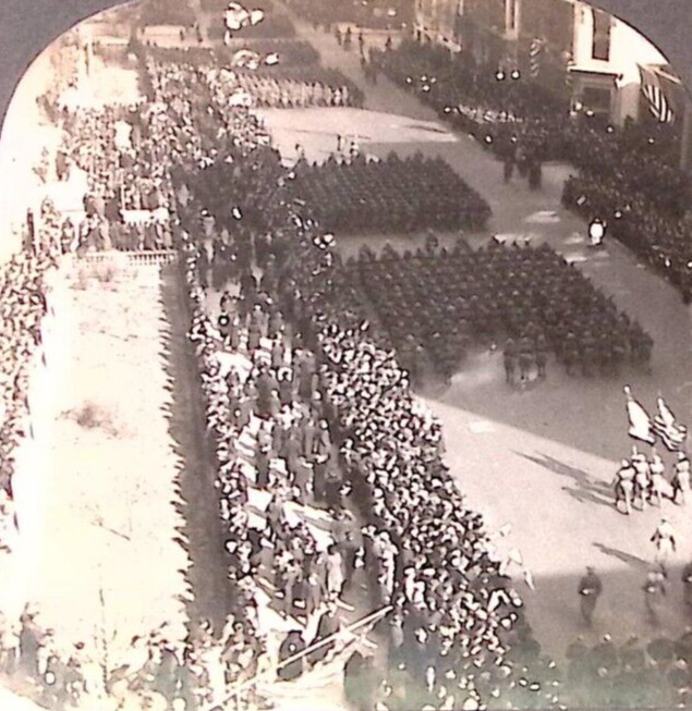 c1918 WWI FIFTH AVE NY PARADE SOLDIERS BROKE HINDENBURG LINE STEREOVIEW Z1541