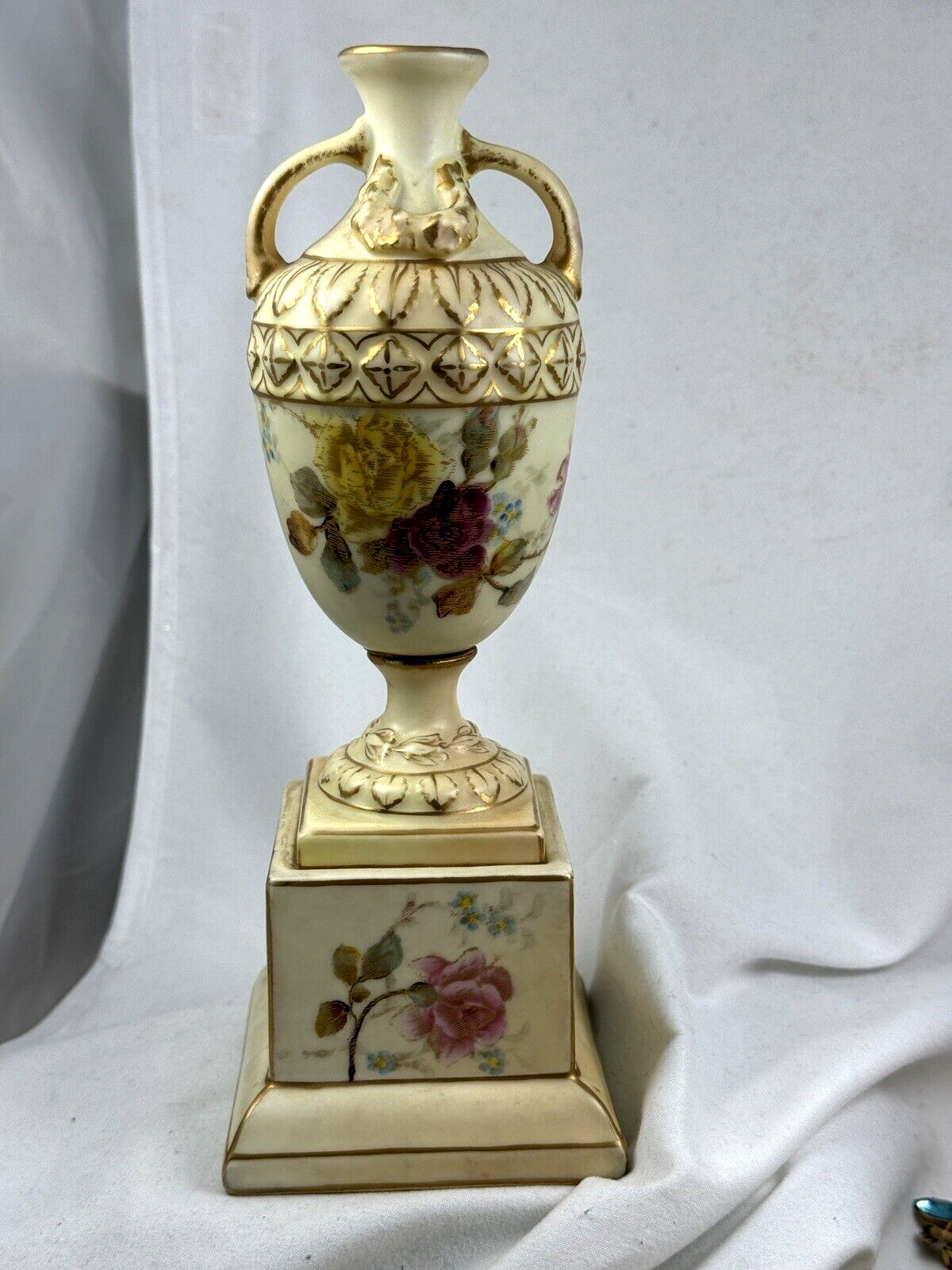 Antique Royal Rudolstadt Classic  Urn Vase Centerpiece Germany Sevres Style