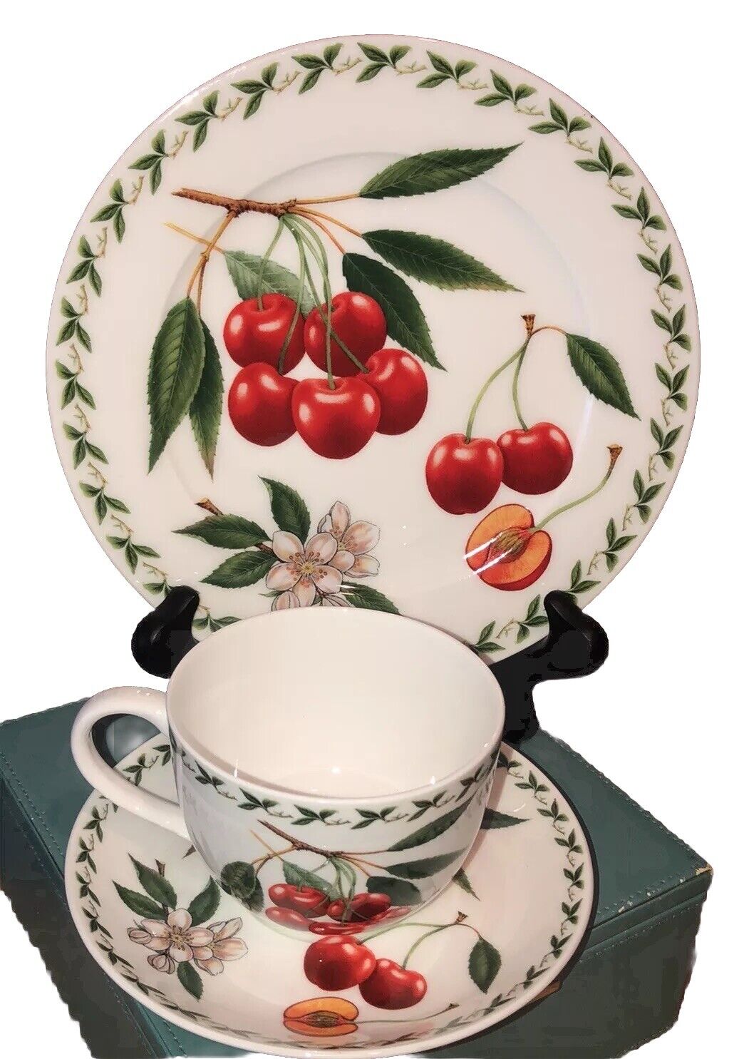 Maxwell & Williams Orchard Fruits Cherry Large Cup Saucer Plate 3-set Fine Bone