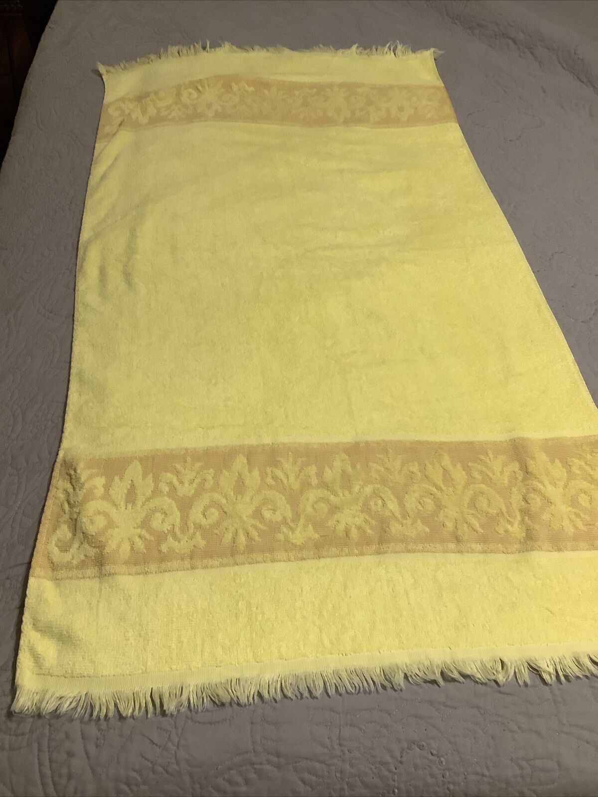 VINTAGE Sears Bath TOWEL BRIGHT YELLOW GOLD MOD Groovy Textured Fringe Matchmate
