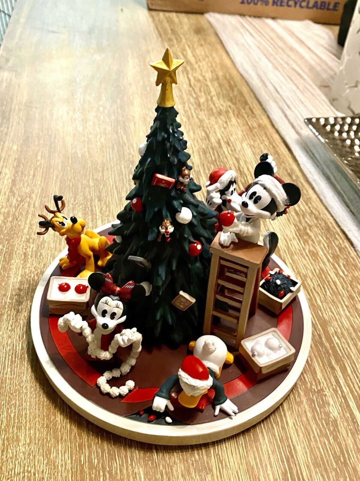 Disney Parks Christmas Walt’s Lodge tree decorating musical figurine NEW