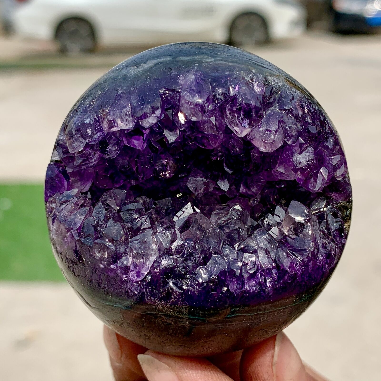 228G Natural Uruguayan Amethyst Quartz crystal open smile ball therapy
