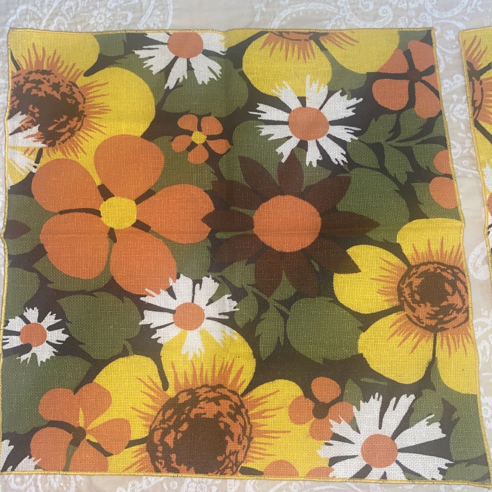 Awesome Set Of 4 MCM Linen Napkins Great Cond.