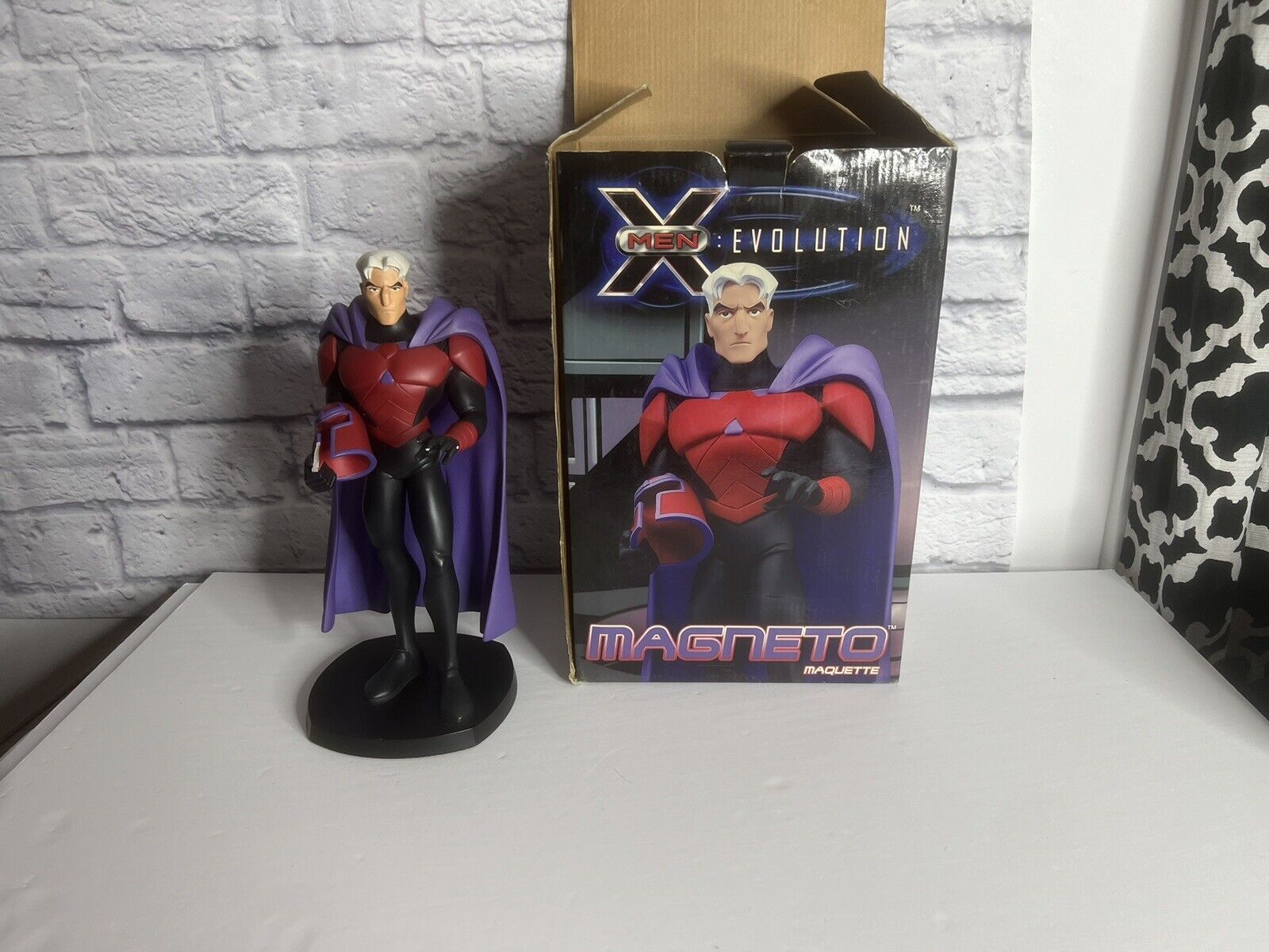 Magneto Maquette X-men Evolution Limited Edition - Hard Hero
