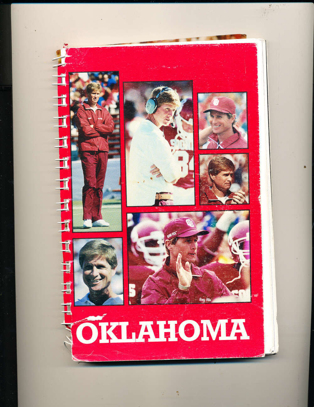 1990 Oklahoma football media guide spiral vg tear