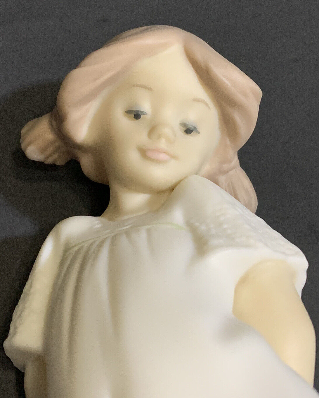 1991 Llardo ACTING COY Golden Memories YOUNG Shy GIRL # 33027 Porcelain Figurine