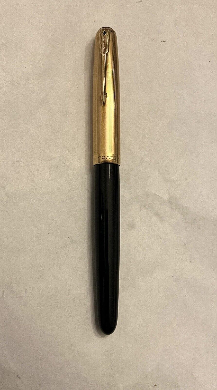Parker 51 Vacumatic Black Resin 14K GF w. Jewel. Fine Nib Fountain Pen. 1940s?