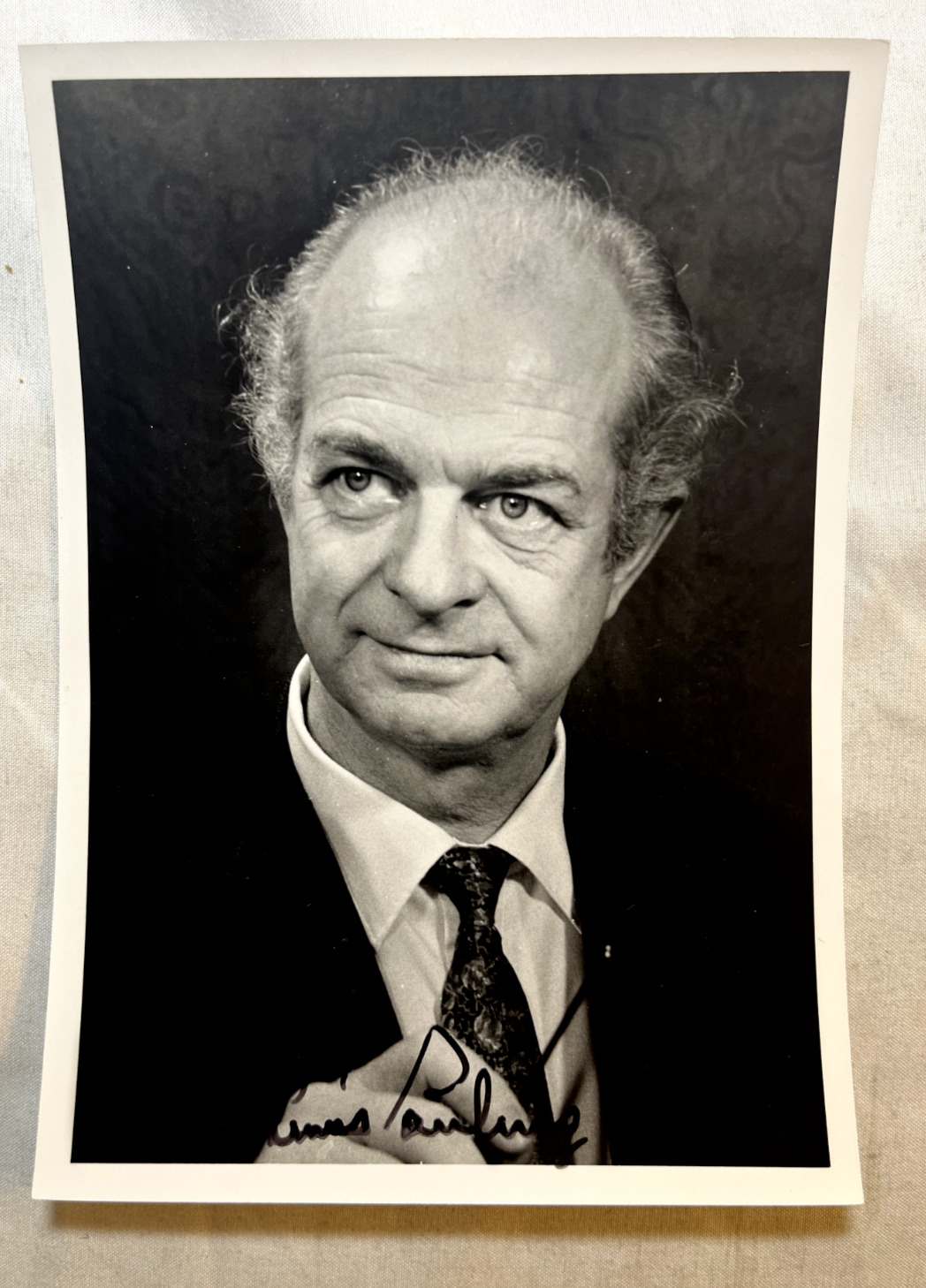 Linus Pauling Autographed Photo 5x7 CHEMIST Nobel Prize Winner
