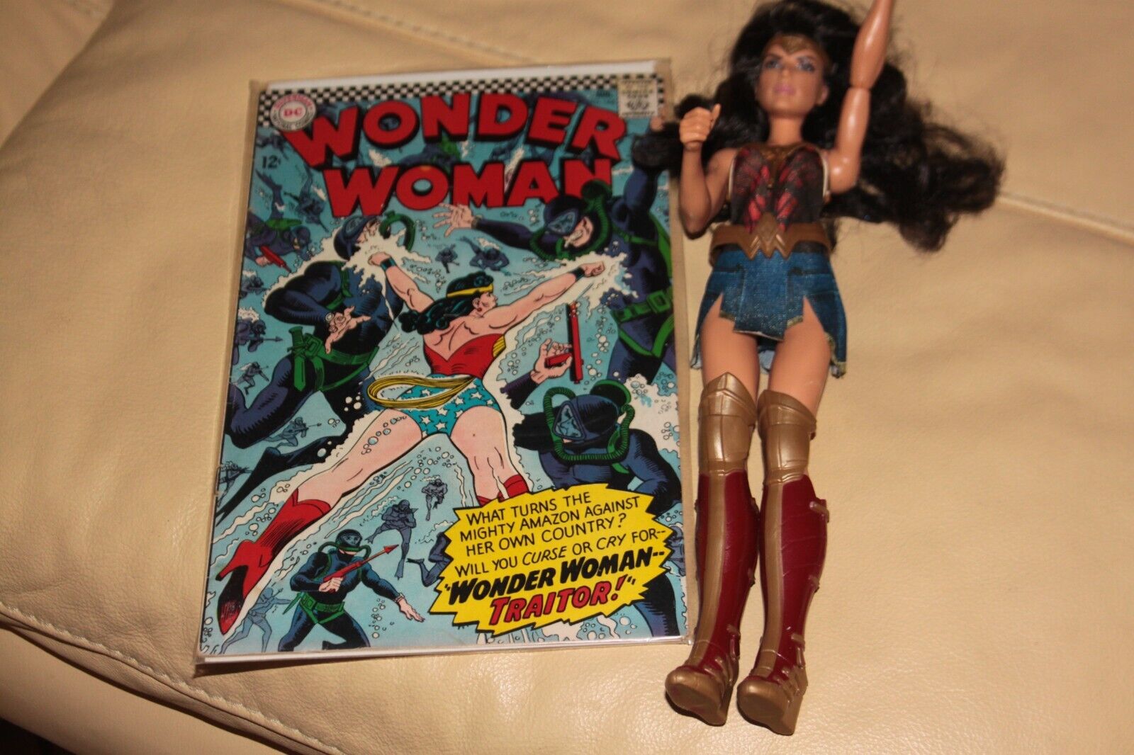 VINTAGE WONDER WOMAN DOLL (?) WITH 1966 DC WONDER WOMAN COMIC BOOK