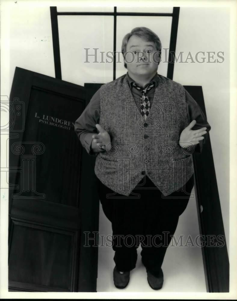1996 Press Photo Comedian Louie Anderson starring in Louie on CBS. - hcp20413