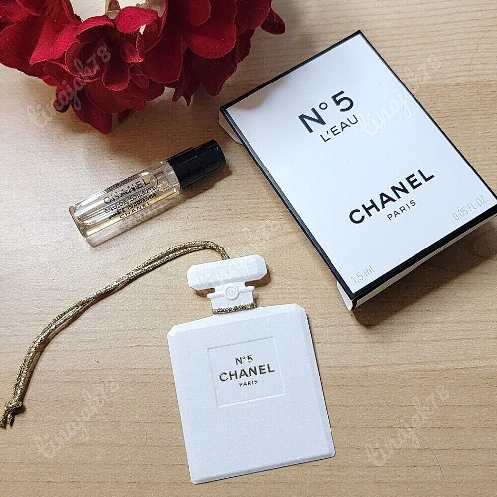 CHANEL No 5 Leau Sample with Paper Charm