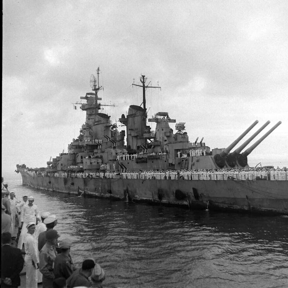 WW2 WWII Photo Crowd Aboard USS Missouri Japanese Surrender World War Two 