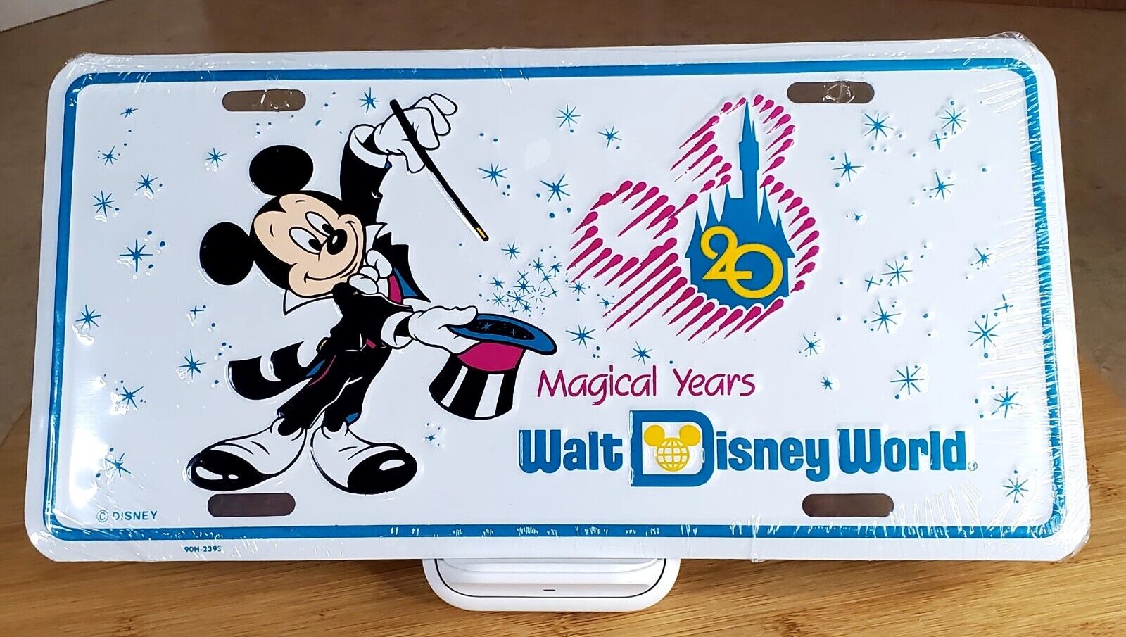 Vtg Walt  Disney World 20 Magical Years Mickey Mouse Tin License Plate Tag New