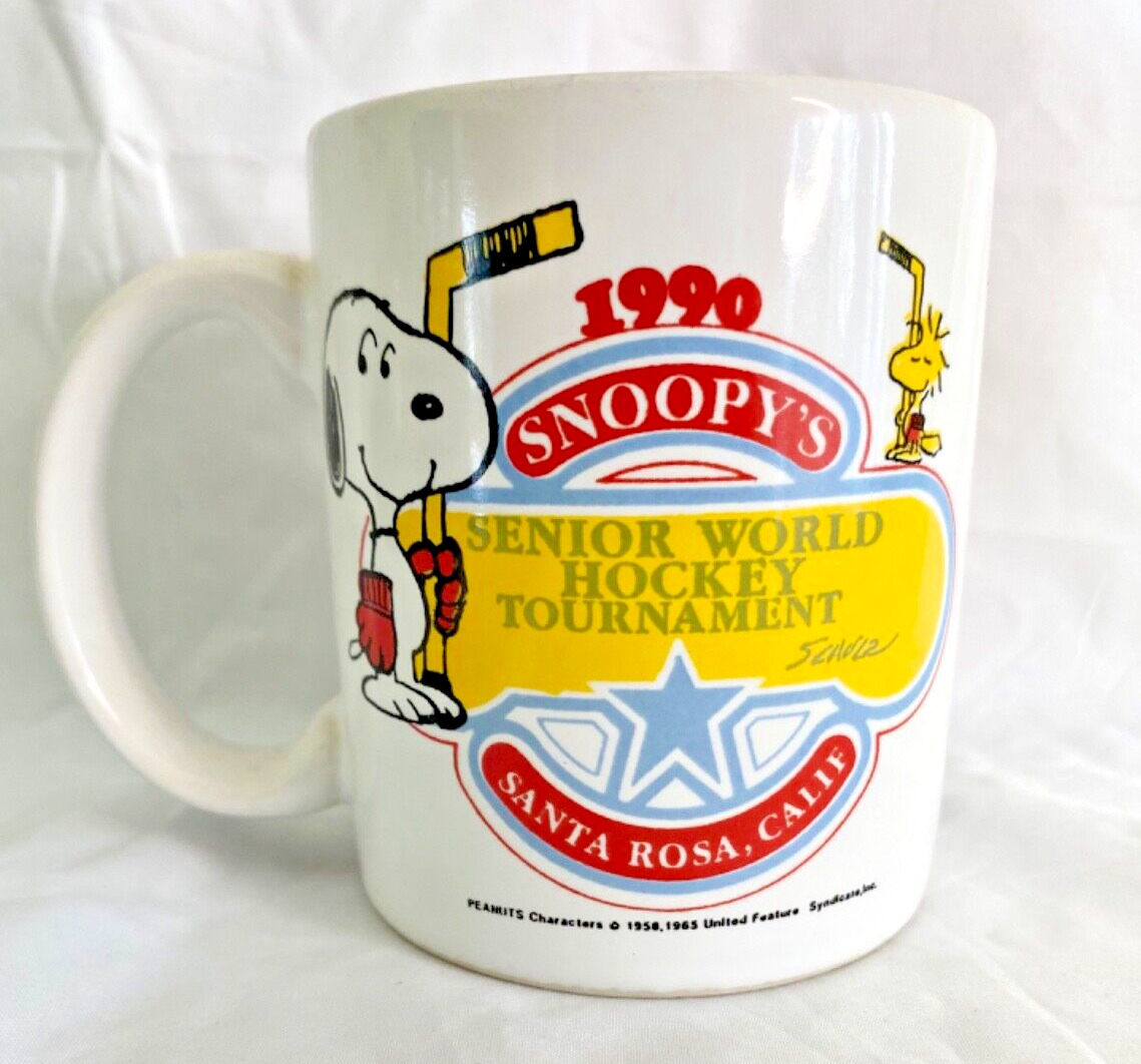 Snoopy\'s Senior World Hockey Tournament Mug 1990 Excellent Condition