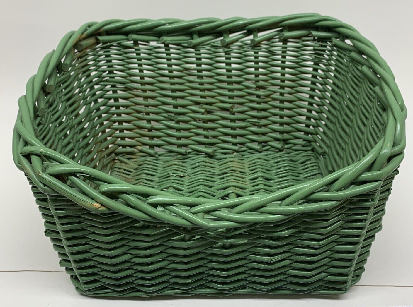 Vintage 12x9x6.75 Green Wicker Basket Dipped Braided Edge Wedding Centerpiece