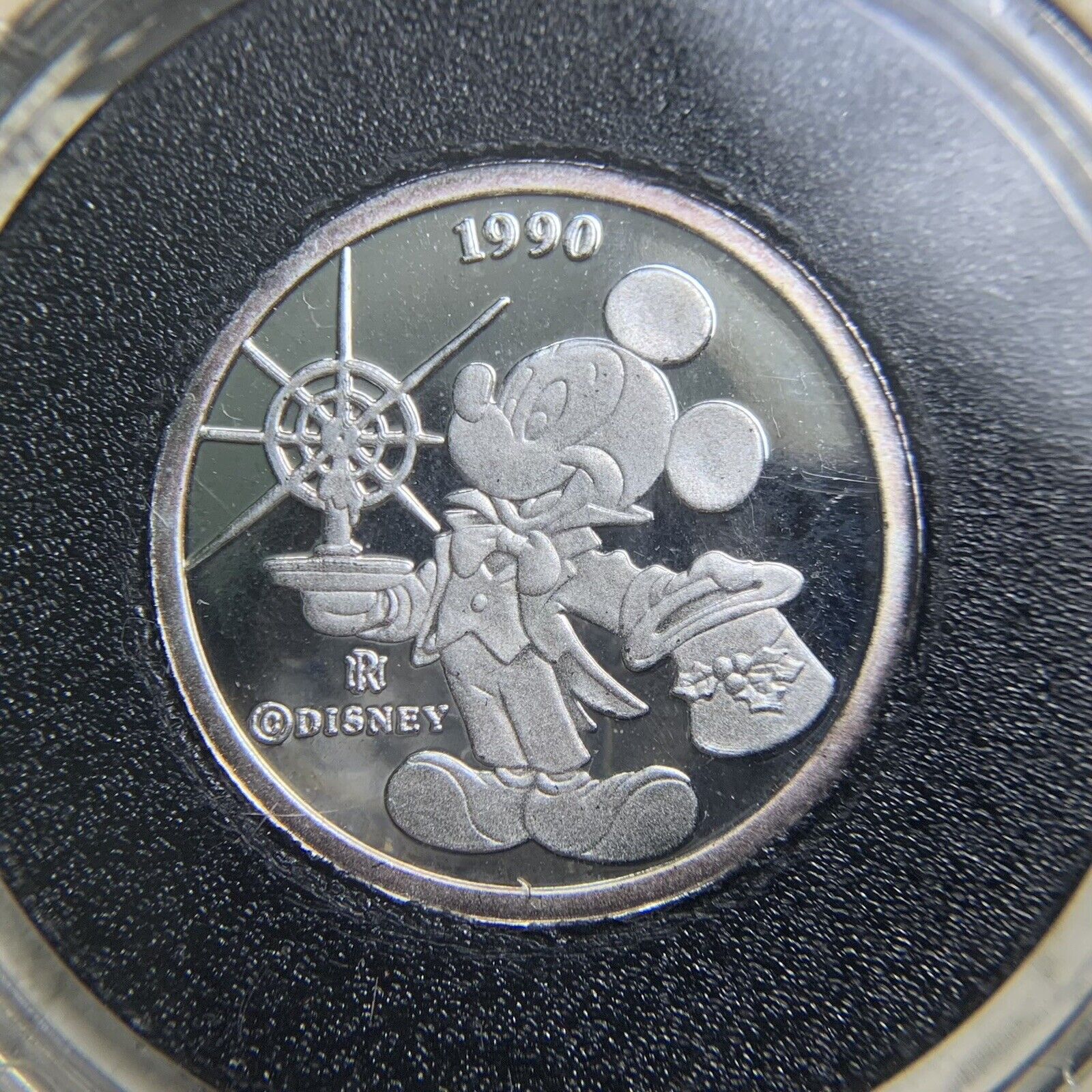 RARITIES MINT DISNEY HOLIDAY GREETINGS .999 Pure Silver Coin 1990/1991 Mickey #1