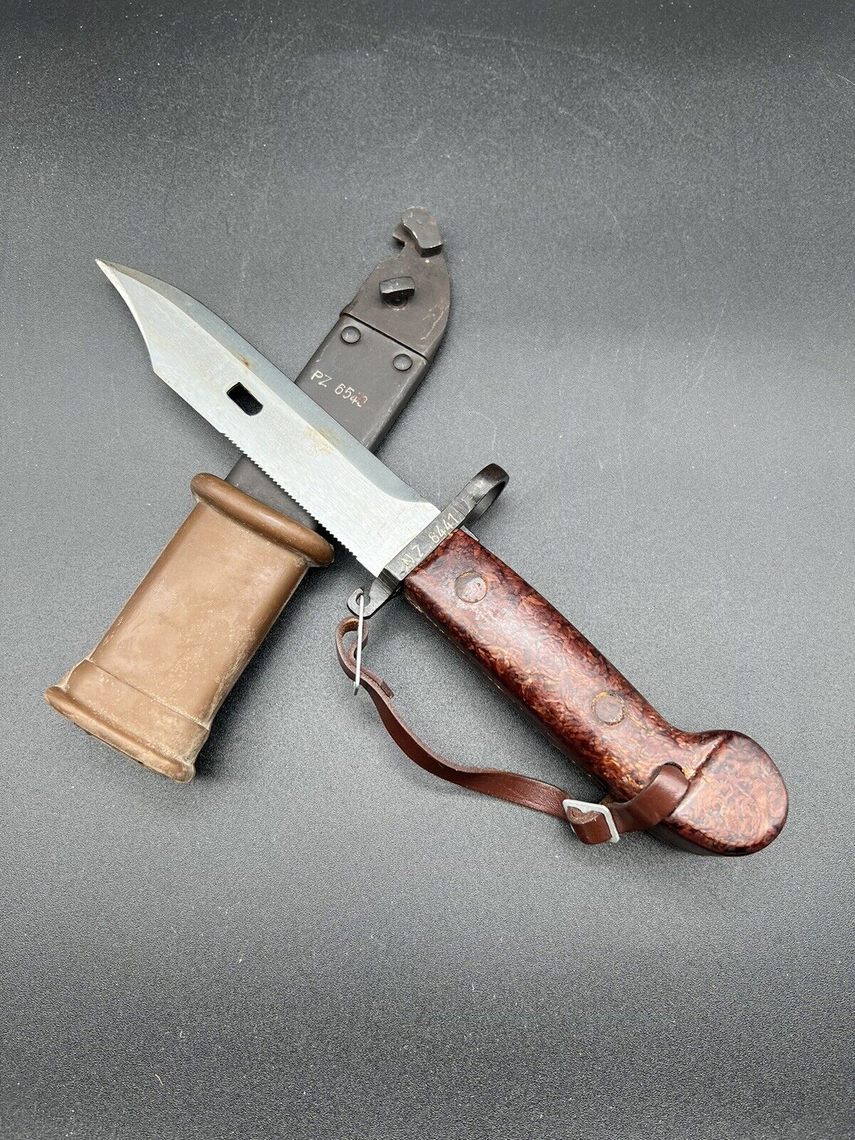 Romanian Bakelite Handle Wire Cutter Bayonet With Scabbard