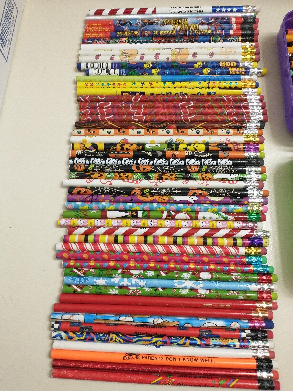 Huge Vintage Lot Of 90\'s-00\'s Pencils With Sylvester And Tweety Bird Pencil Box.