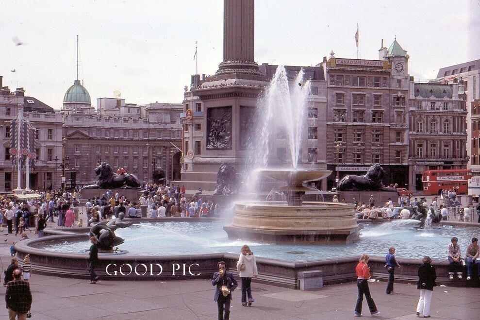 #LD - e Vintage 35mm Slide Photo- London Square- Fountain - 1977