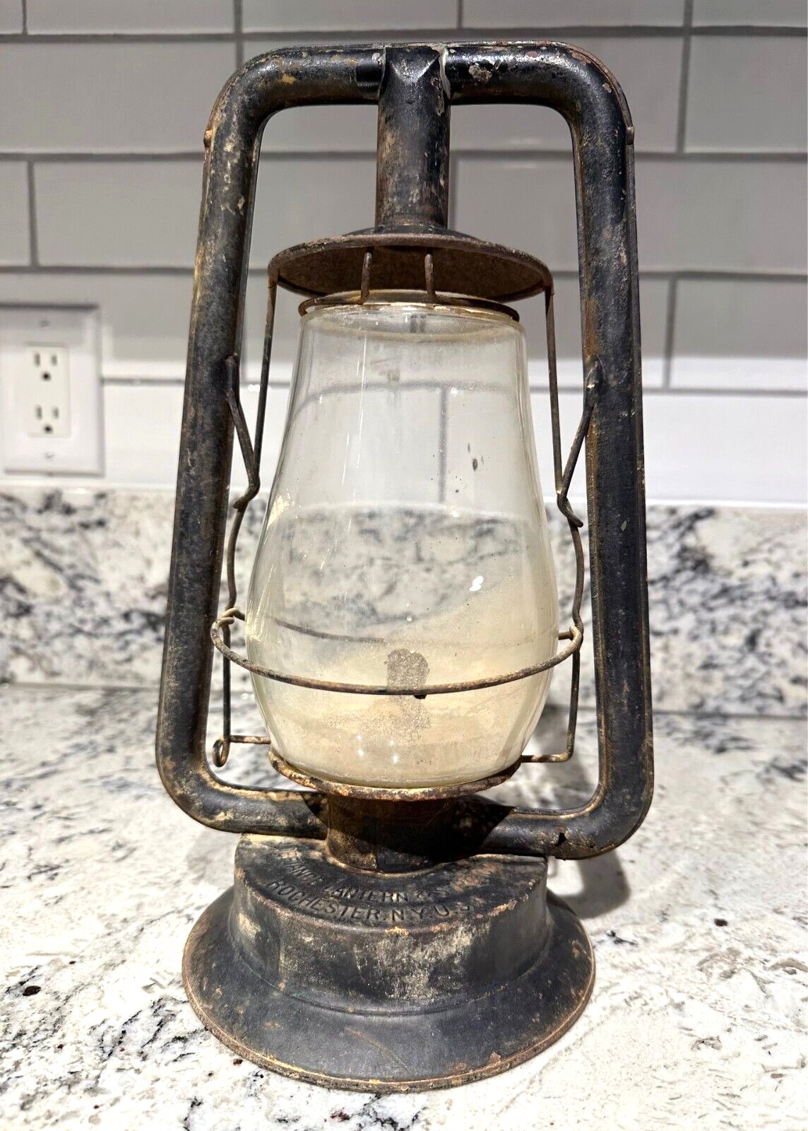 DEFIANCE Rochester, NY Vintage No.0 Perfection Survivor Lantern Made in USA