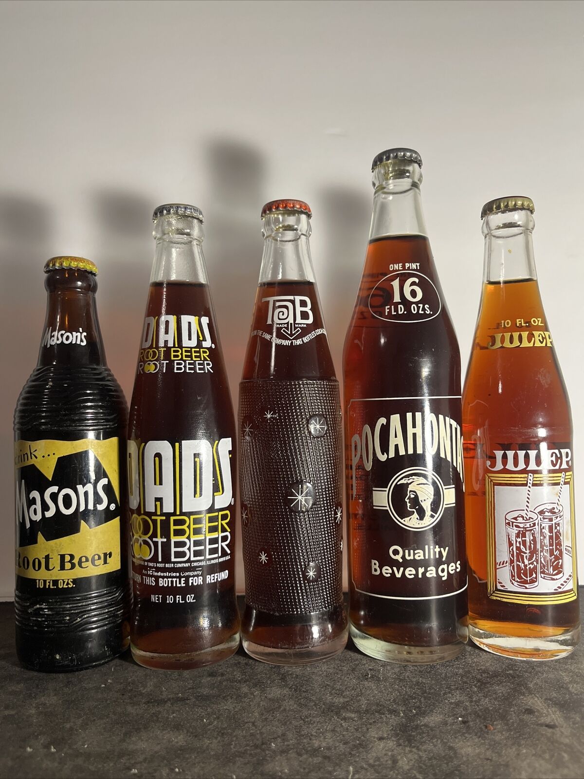 5x Root Beer Soda Bottles, 10 Oz. Masons(Chicago ILL.), 10 Oz. Dads-
