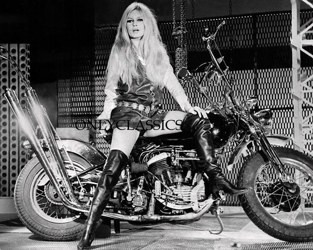 1967 SEXY BAD GIRL BRIGITTE BARDOT HARLEY DAVIDSON MOTORCYCLE CHOPPER 8X10 PHOTO