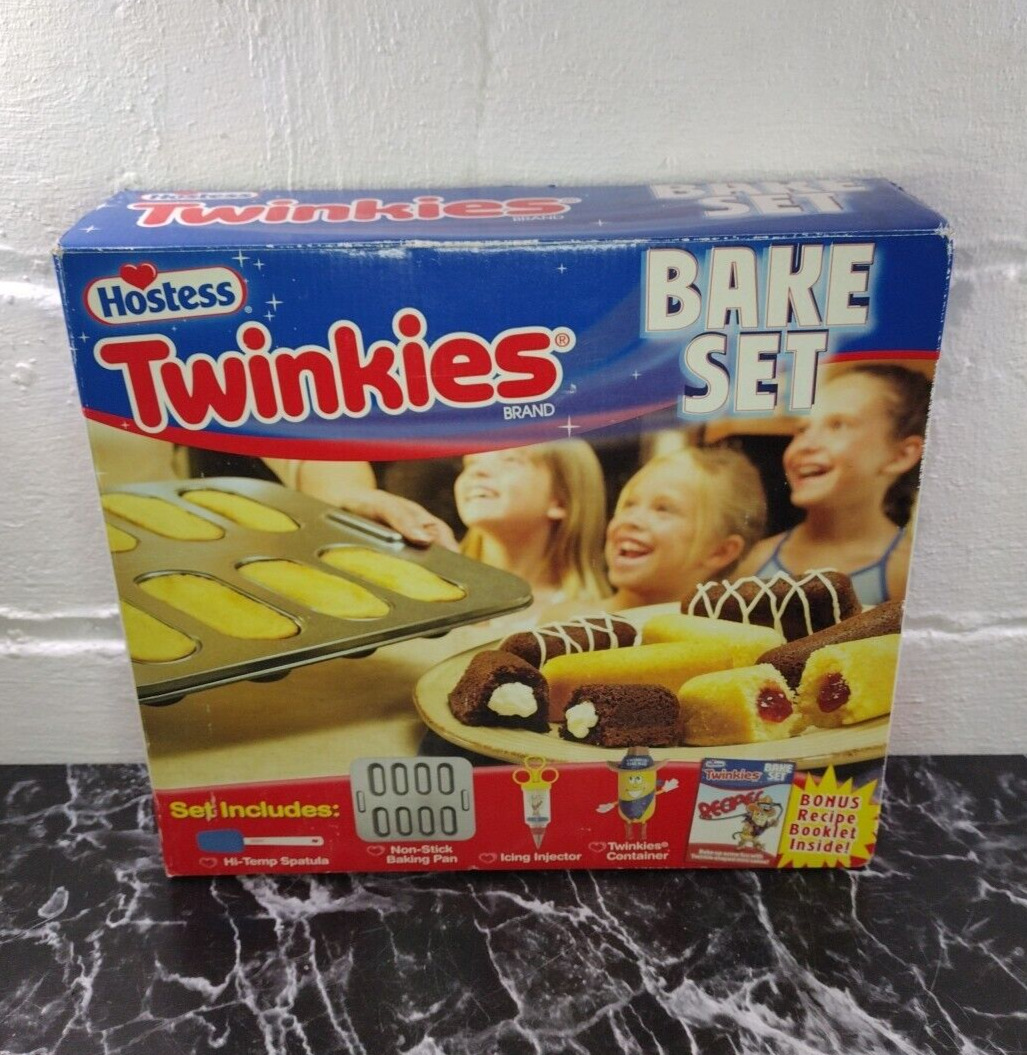 Vintage Hostess Twinkies Bake Set Nonstick Baking Pan Pastry Bag Recipe Booklet