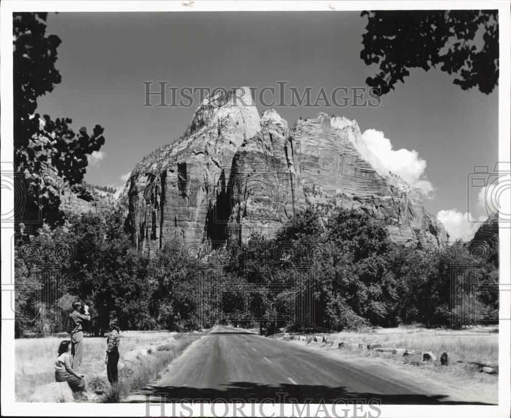 1952 Press Photo Mount Majestic in Zion National Park, Utah. - lrx97657