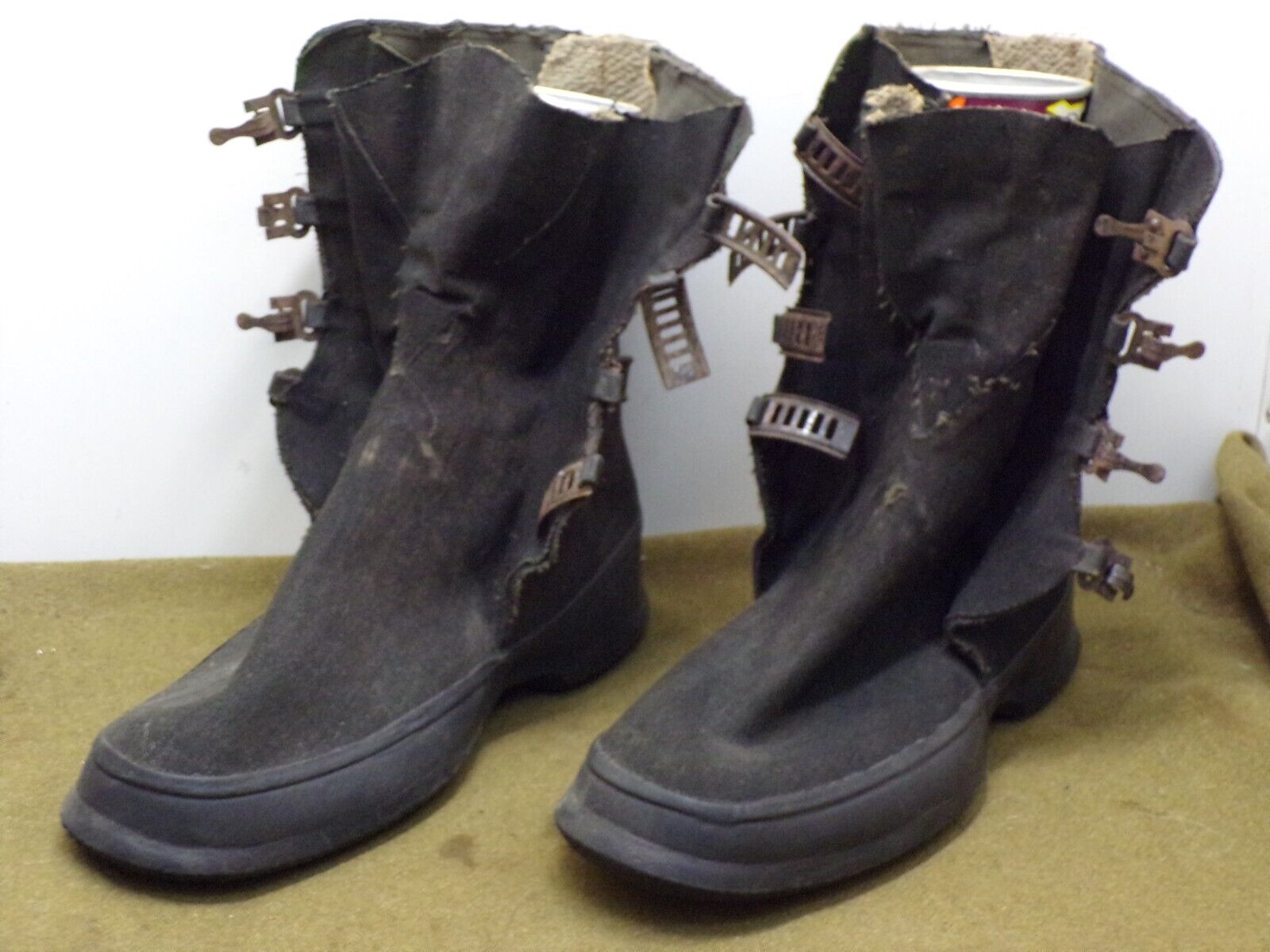 Overshoes artic US WW2 Bastogne over-shoes winter rubber