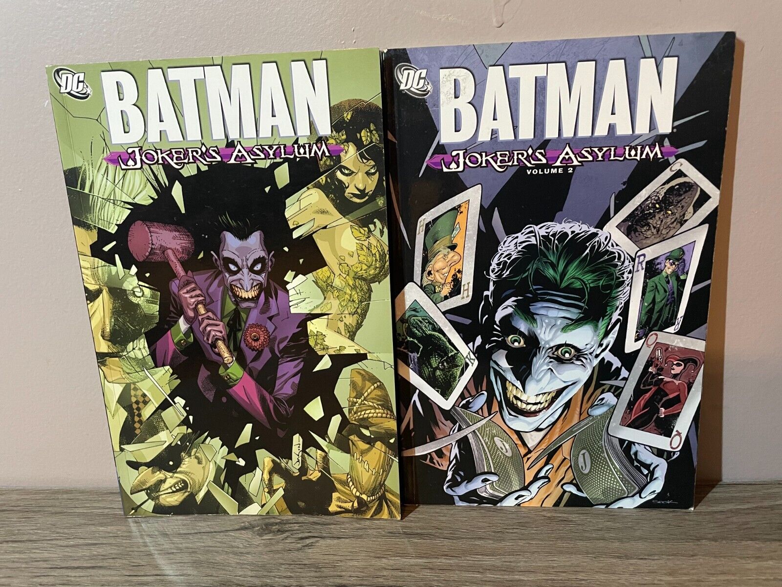 Batman: JOKER\'S ASYLUM - Volumes 1 & 2 (Softcover)