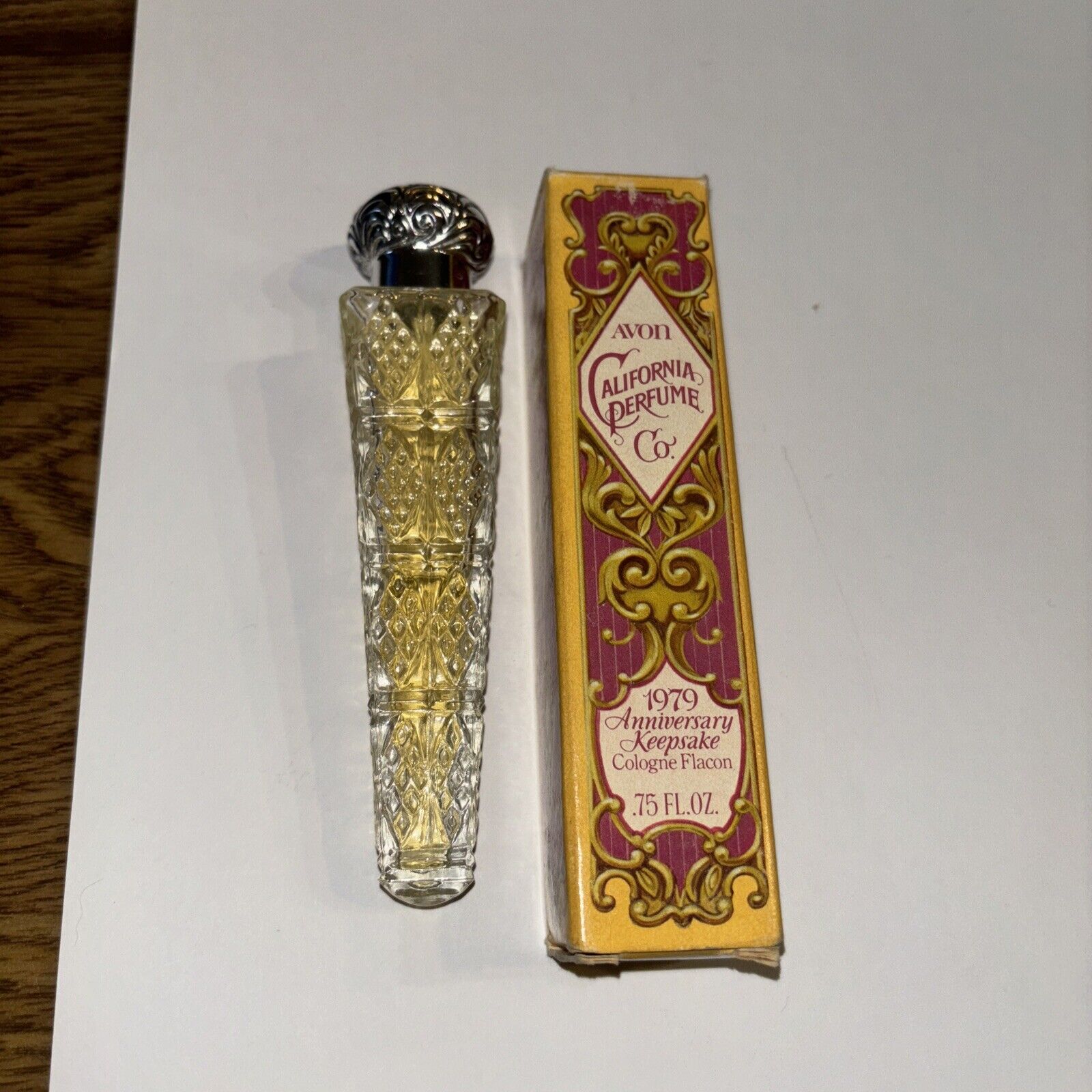 Avon California Perfume Co 1979 Anniversary Keepsake bottle with orig box