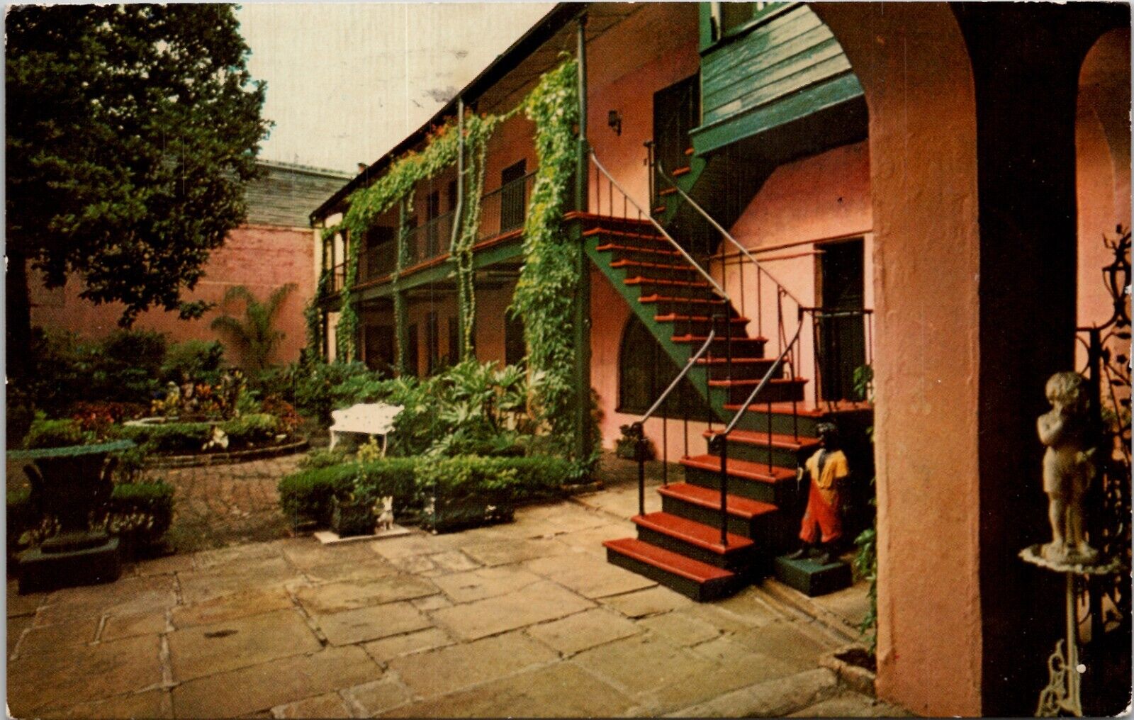 Mansion Montegut Patio New Orleans Louisiana Vintage Postcard spc8