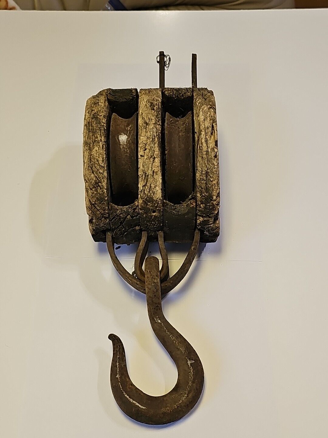 OLD Wooden block and tackle 4.5x4x15 Inches Aprox