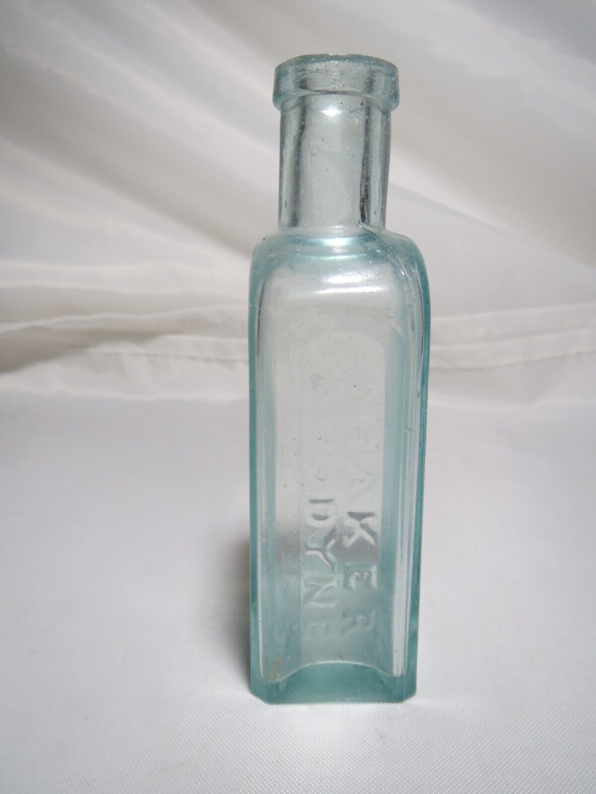 1880s SHAKER ANODYNE Bottle Nth. ENFIELD NH SHAKER RELIGIOUS SECT MEDICINE
