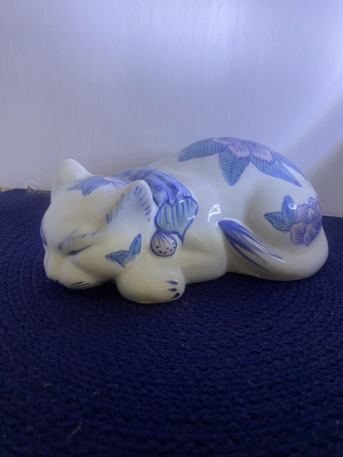 Mid 20th Century Chinoiserie Blue and White Ceramic Cat