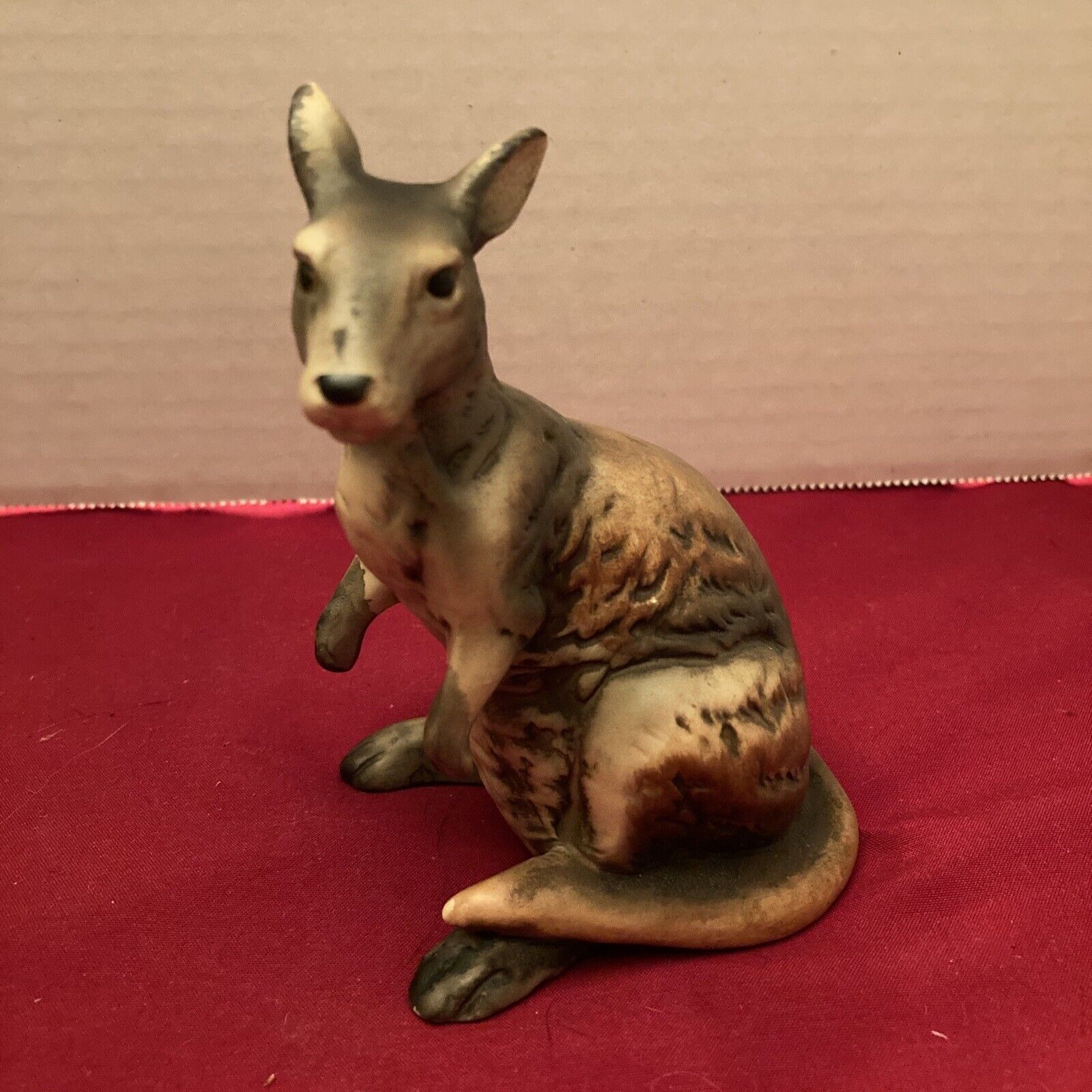 ❤️Vintage Kangaroo Figurine UTCI Japan Very Detailed Australian Kangaroo Outback