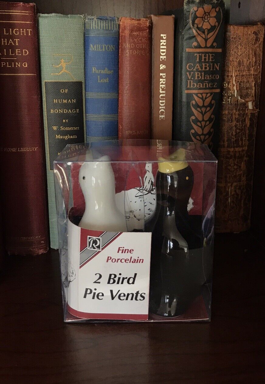 R&M International Black and White Porcelain Pie Bird Vents Set of 2 Box Included