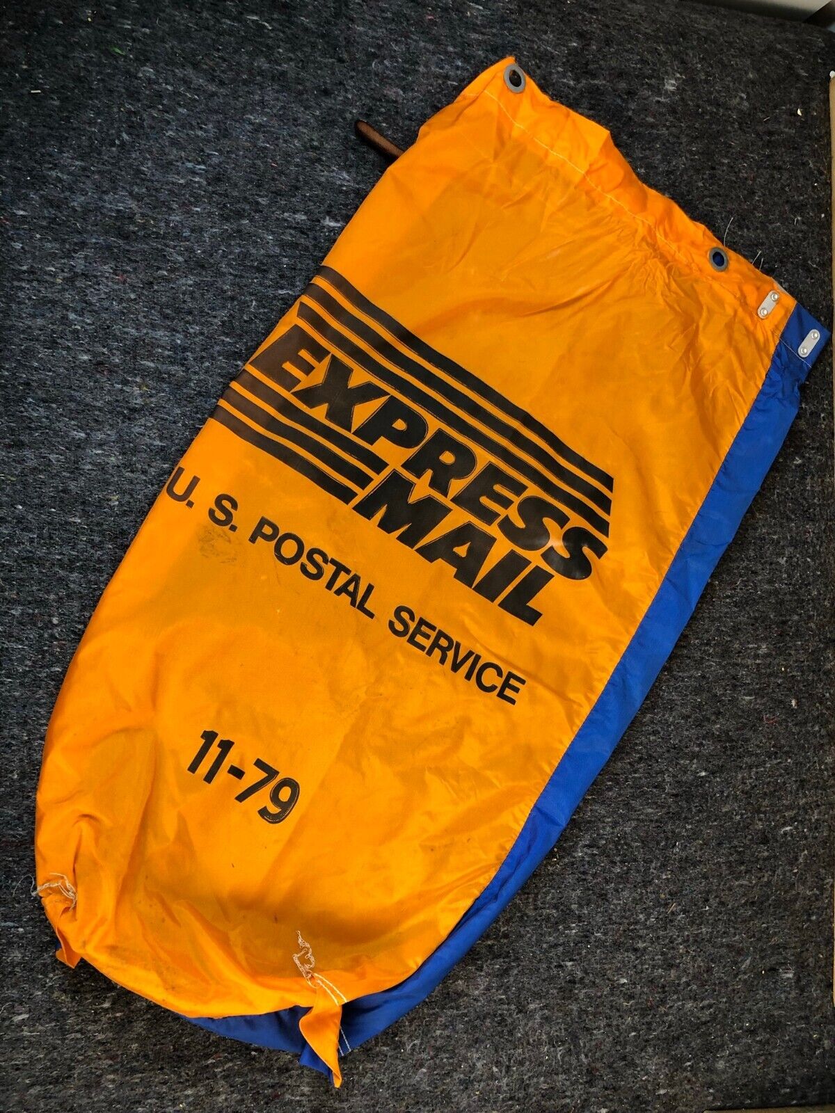VTG US Postal Service USPS Express Nylon Mail Bag 11-79 17 x 38 in.