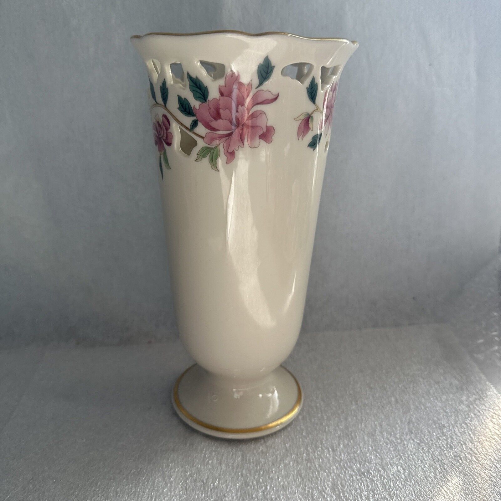 Vintage USA Lenox Barrington Collection Reticulated Pierced Floral Footed Vase