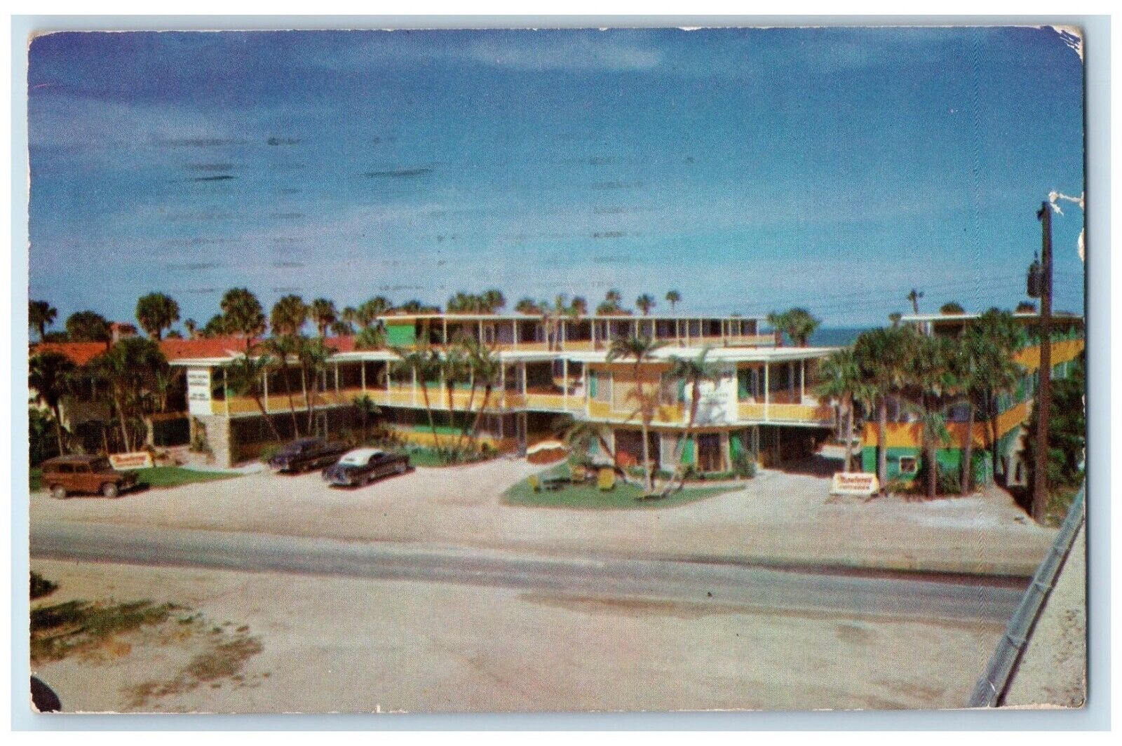 1953 Monterey Court Hotel Cars Roadside Daytona Beach Florida FL Posted Postcard