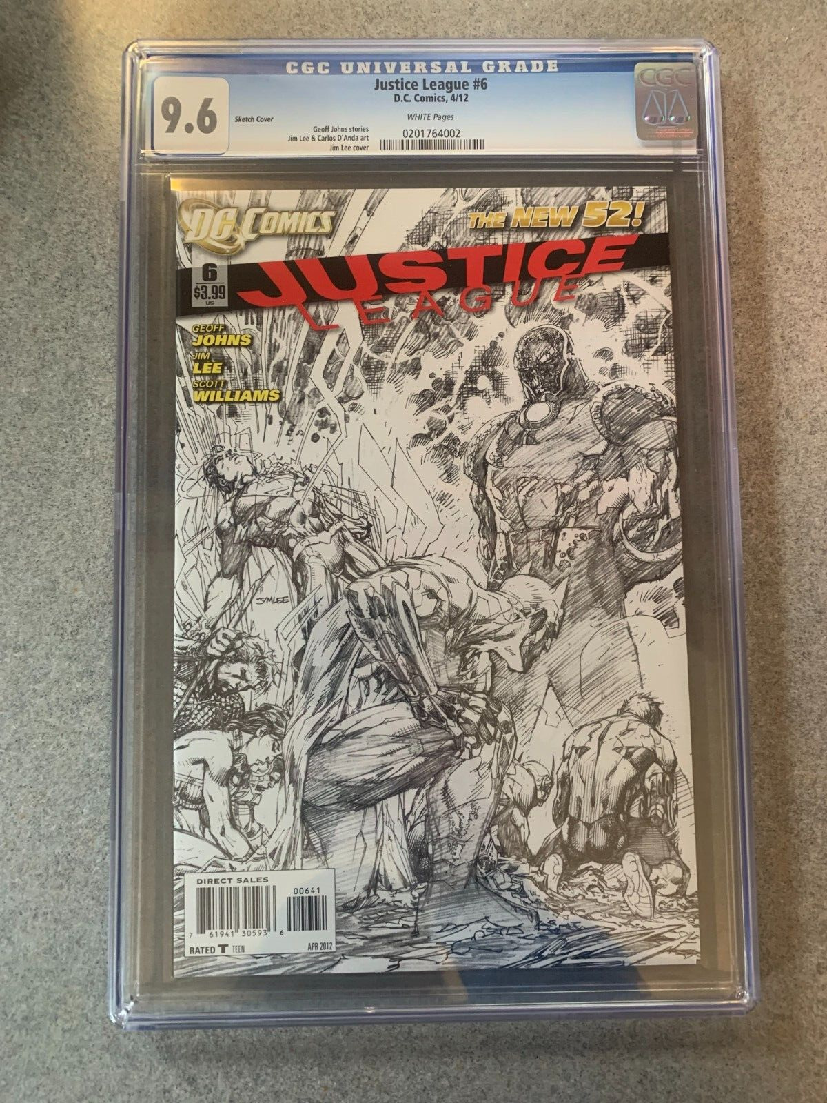 Justice League #6 - Apr 2012 - Limited 1:200 Incentive Sketch Variant - CGC 9.6