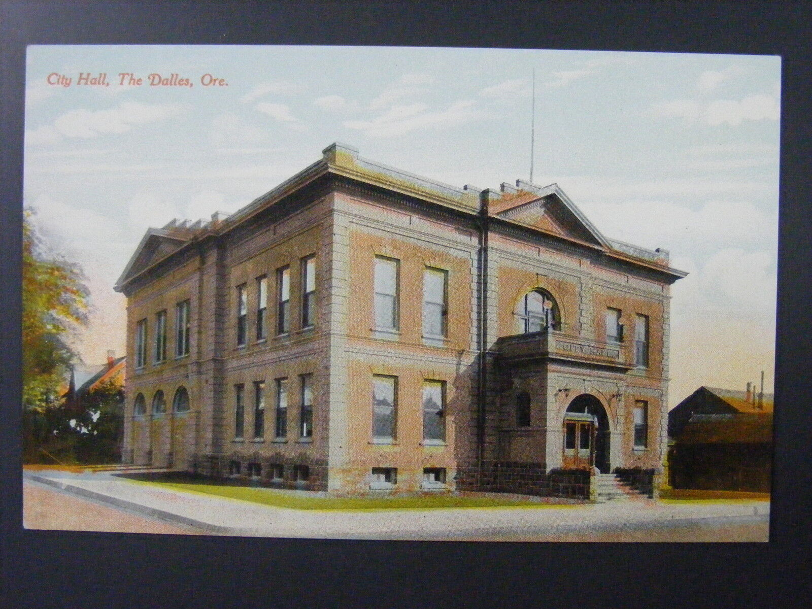 The Dalles Oregon OR City Hall View Divided Back Postcard Unused c1910 Antique