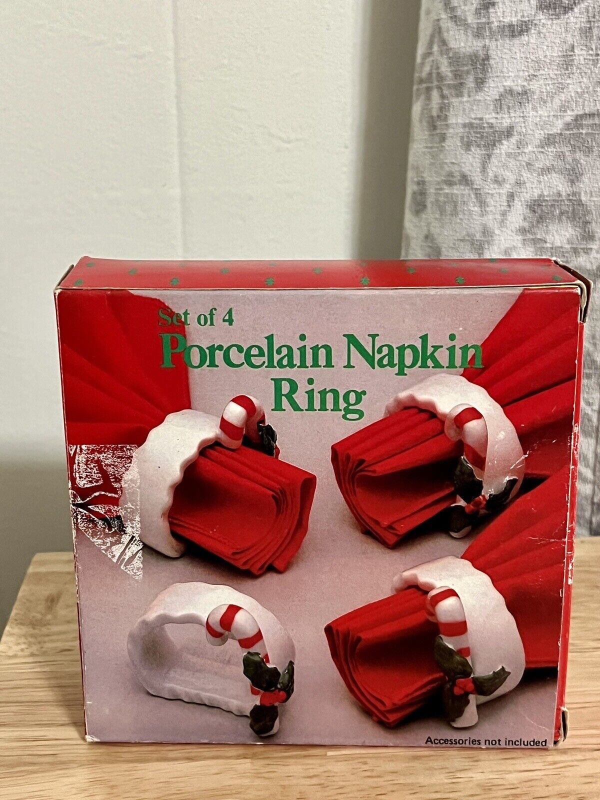 Vintage Set Of 4 Porcelain Snowman Napkin Rings NOS